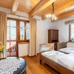 Batur Apartment